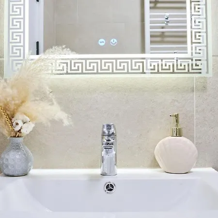 Ademar Luxury Apartment- Spa&pool Apartment *